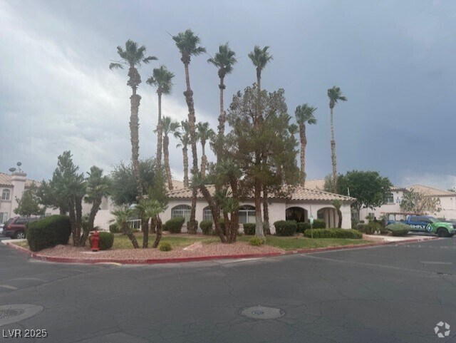 Building Photo - 4555 E Sahara Ave Unit 288 Rental