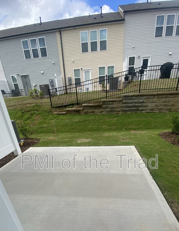 Photo - 4003 Beckton Trl