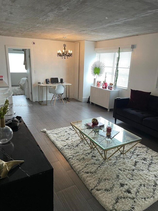 Building Photo - 753 Michigan Ave Unit 2E