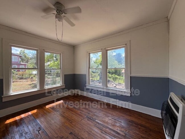 Photo - 2803 Frederick St