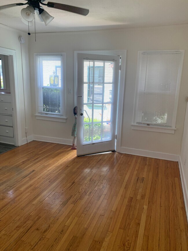 living room - 1223 9th St Unit G