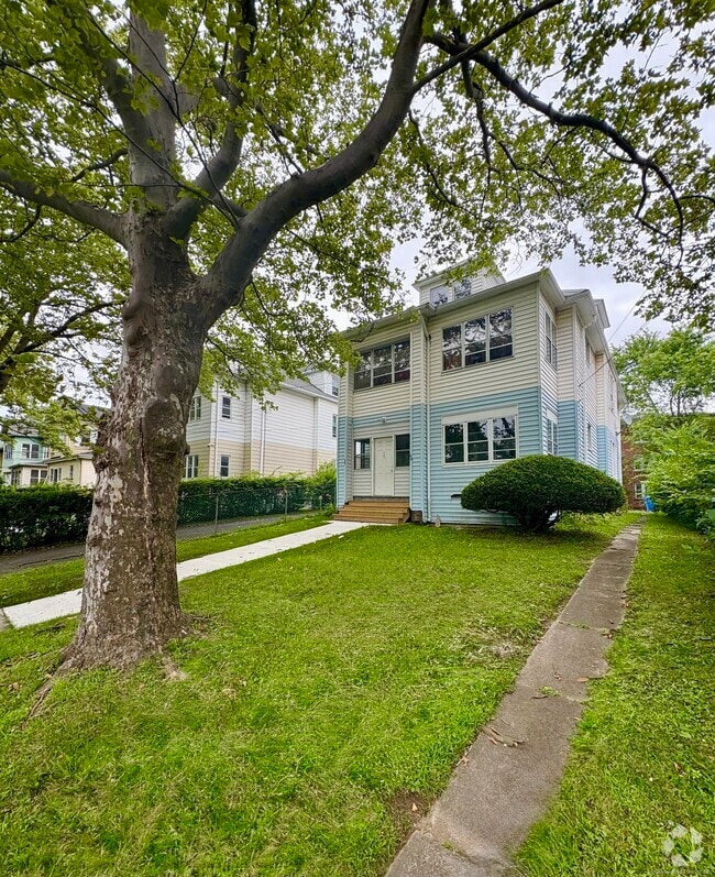 Building Photo - 46 Westbourne Pkwy Unit 1 Rental