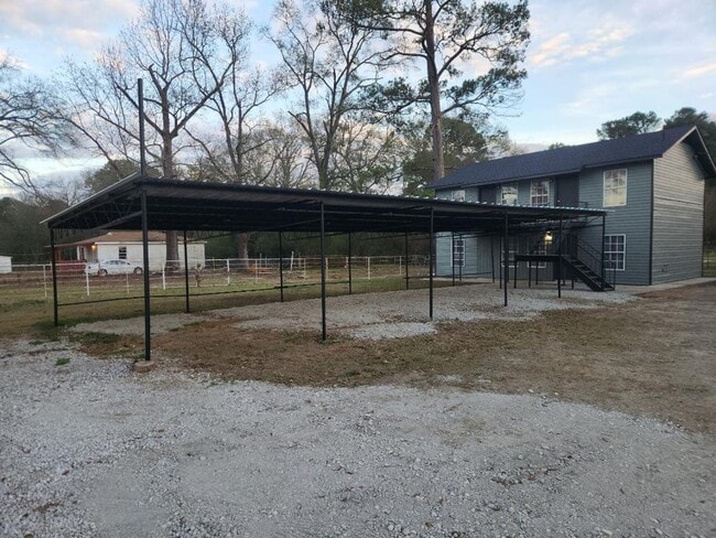 Building Photo - ** 2BED/2BATH Remodeled Suburban Apartment **