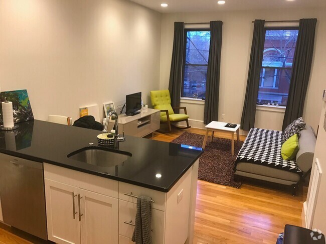 Building Photo - 87 3rd St Unit 1 Rental
