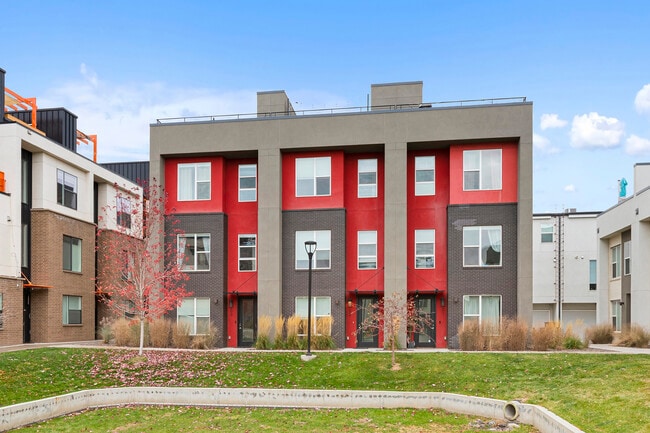 Building Photo - 3048 Wilson Ct