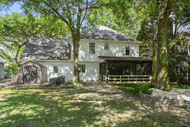 Photo - 1382 Center Lake Dr