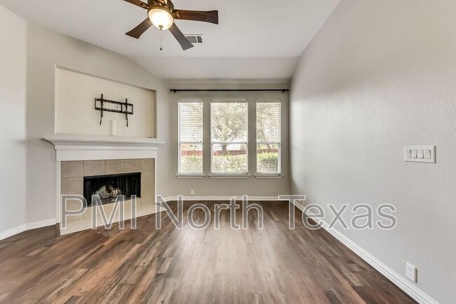 Photo - 1325 Mockingbird Dr