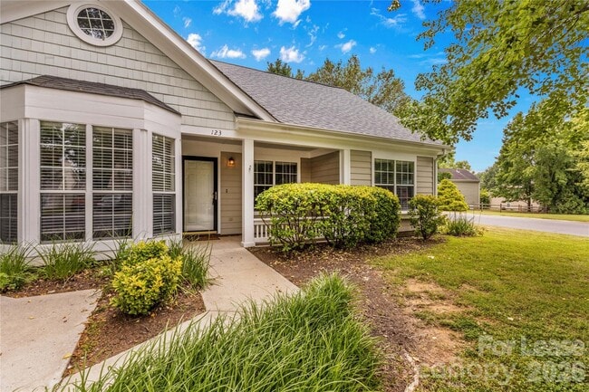 123 Meadow Lilly Ct