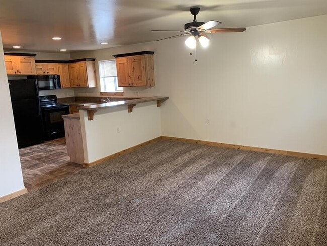 Building Photo - 1037 Enterprise Dr