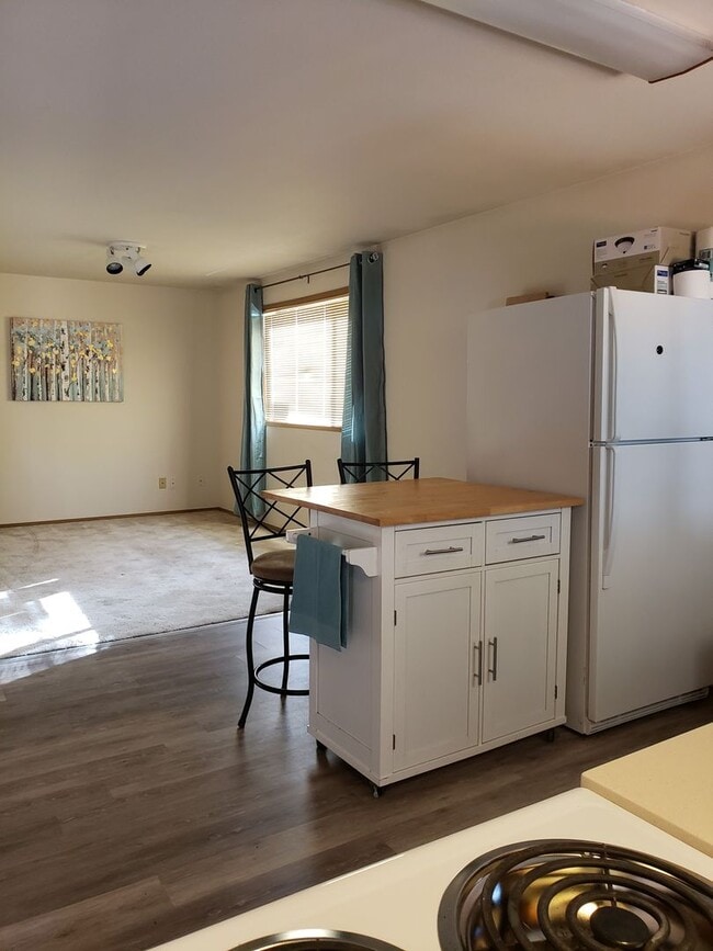 Easy living in this Cozy Home - Easy living in this Cozy Home