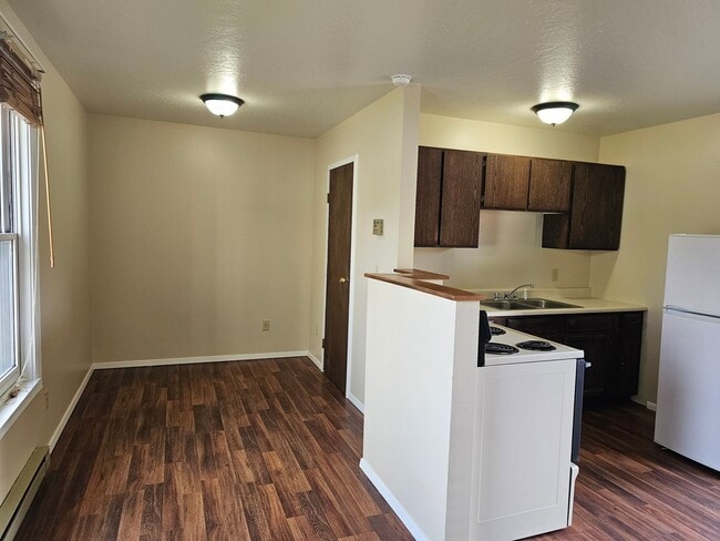 Photo - 1750-6th Unit B