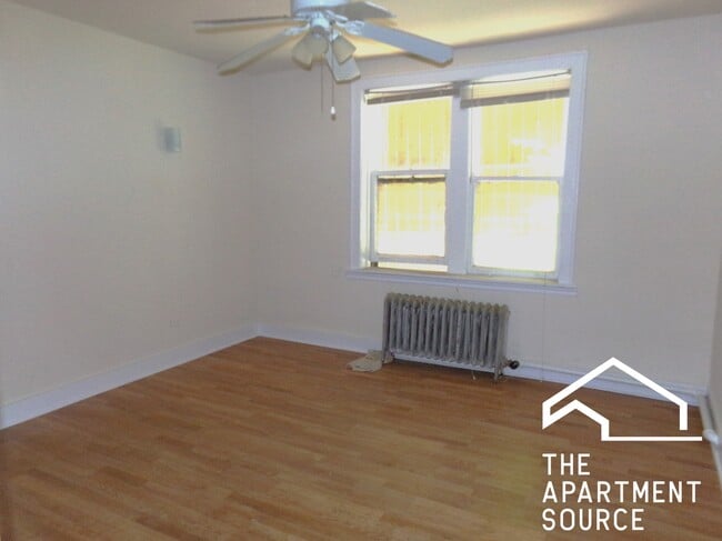 Photo - 6916 N Lakewood Ave Unit 104