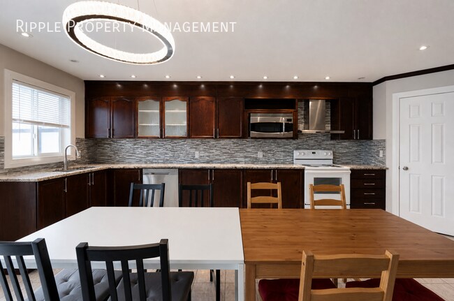 Photo - SPACIOUS 3-BED + DEN, 2.5-BATH HOUSE (UPPER) | PRIVATE BACKYARD | ATTACHED GARAGE