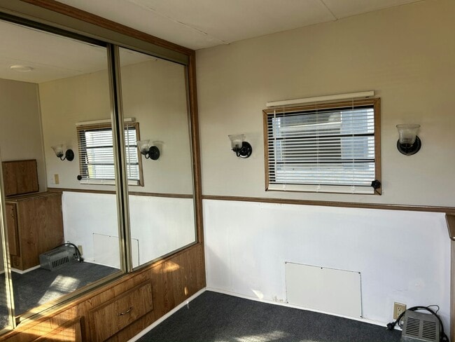 Photo - 17031 US-301