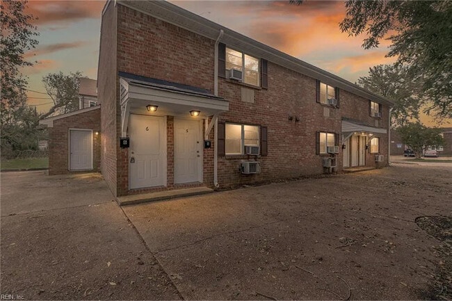 Building Photo - 524 Ashlawn Dr Rental