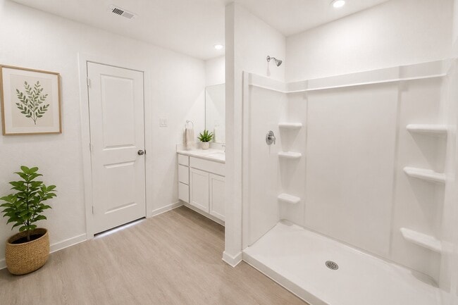 Photo - 306 Nicholas Rd