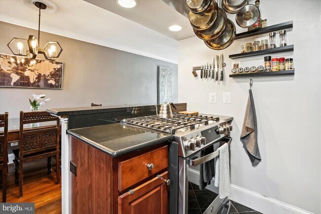 Photo - 821 Church St