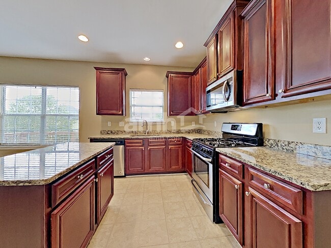 Photo - 4975 Hopewell Manor Dr