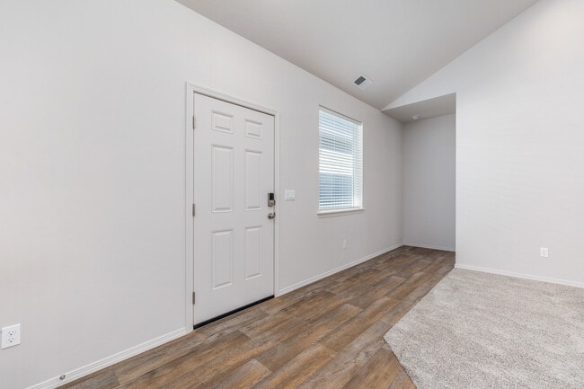 Photo - 1958 N W Enterprise St