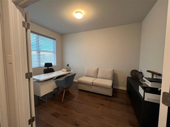 Photo - 107 Hornbill Dr