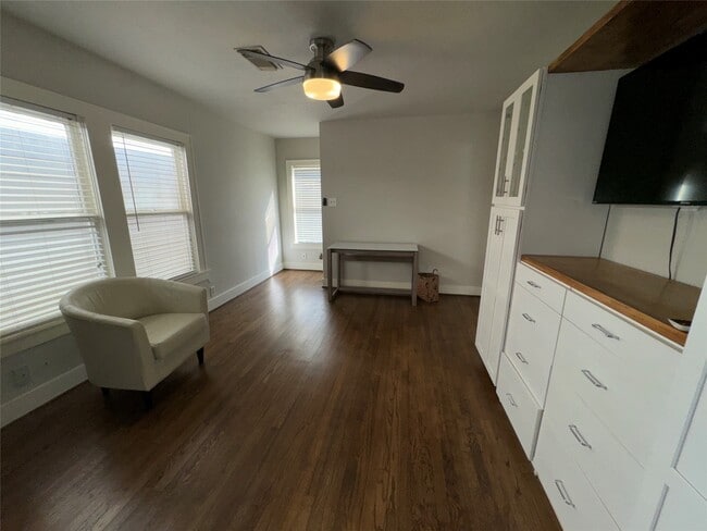 Photo - 4511 Dunlavy St