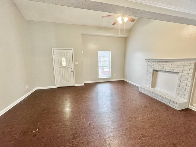 Photo - 5825 Plum Valley Dr