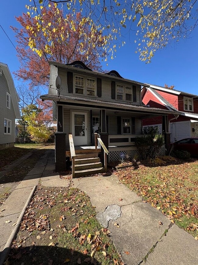 Building Photo - Three bedroom two bathroom home for rent