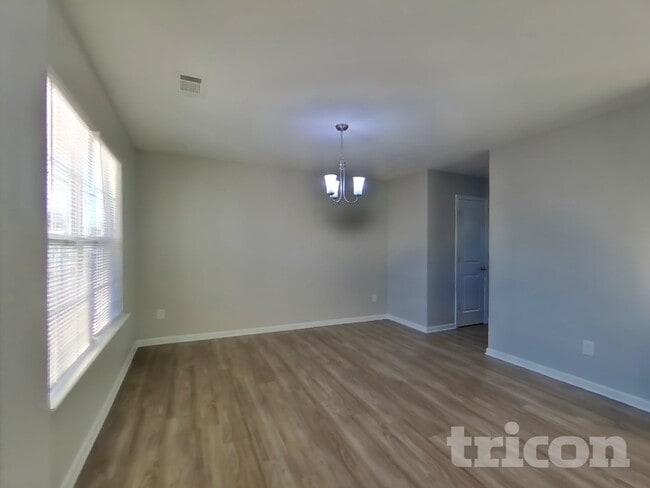 Photo - 3832 Hope Marian St