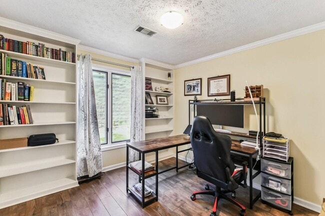 Photo - 19 Normandy Ct