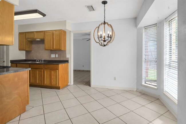 Photo - 4936 Meadowood Cir