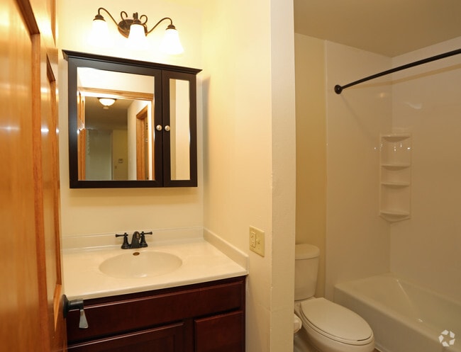Bathroom - Arbor Hills