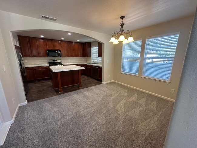 Photo - 1690 Spring Hill Dr