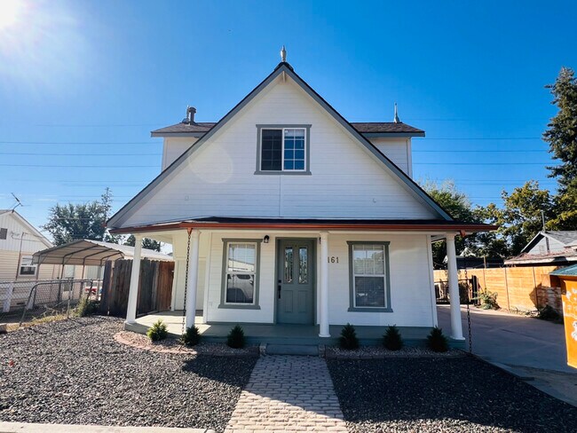 Photo - 11161 W 1st St