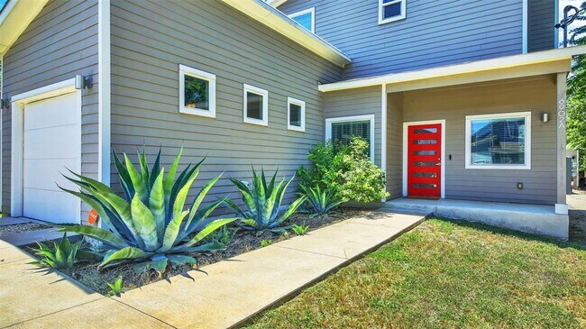 6902 Carver Ave Unit A