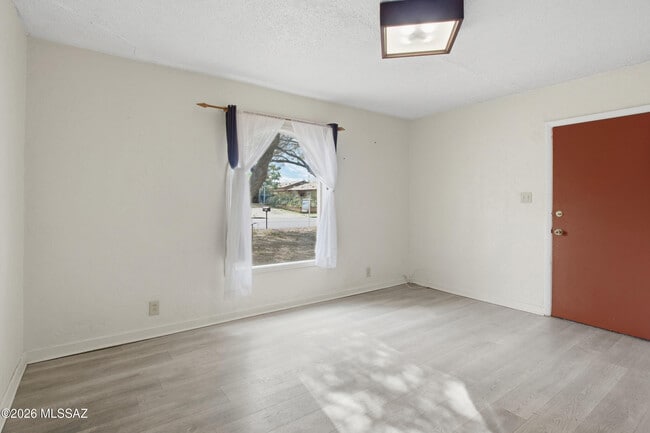 Photo - 1419 E Linden St