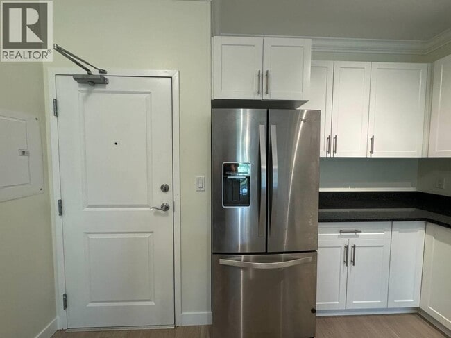 Photo - 11580-11223 223 St Unit 203
