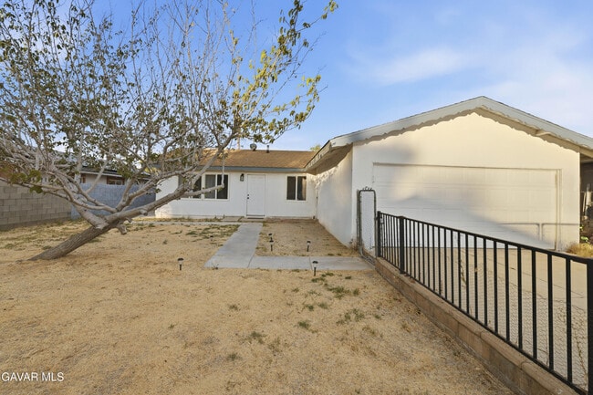 Photo - 38466 Sumac Ave