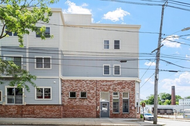 Photo - 75 Walnut St Unit 302