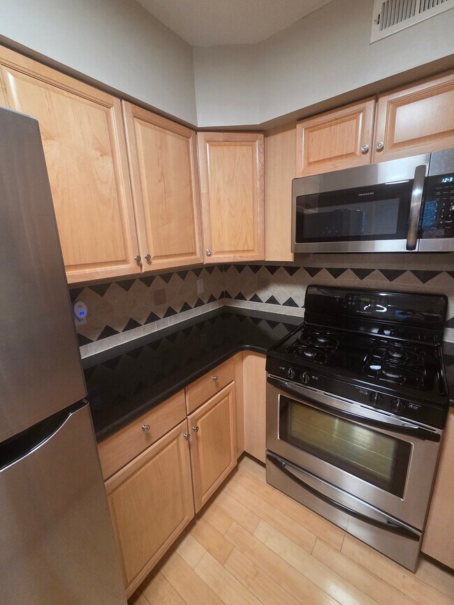 Photo - 301 61st St Unit 1B