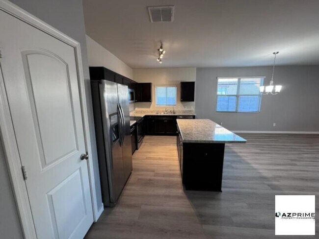 Photo - Amazing 4 bedroom, 2 bathroom house in Mil...