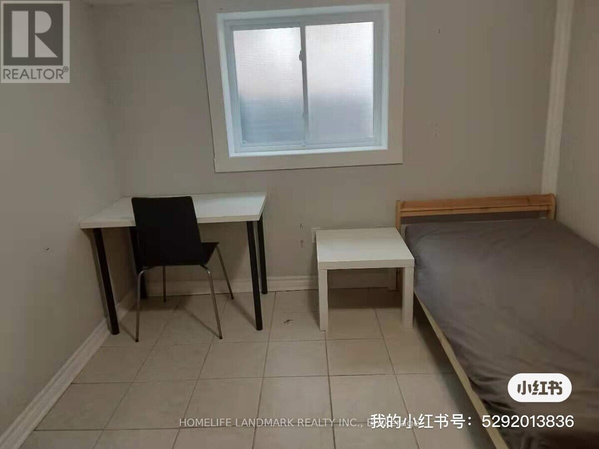 Photo - 43 Kingsmount St N