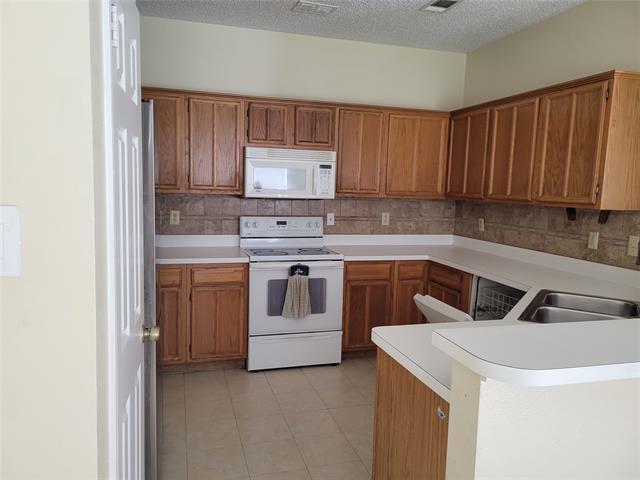 Photo - 2614 Collins Blvd