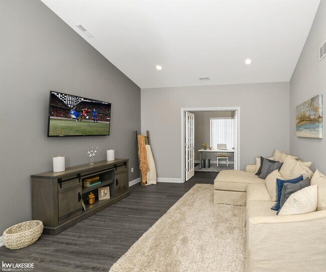 Photo - 45626 Stadler St