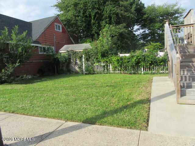 126 Maple Ave