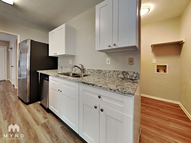 Photo - 2822 Canary Ln