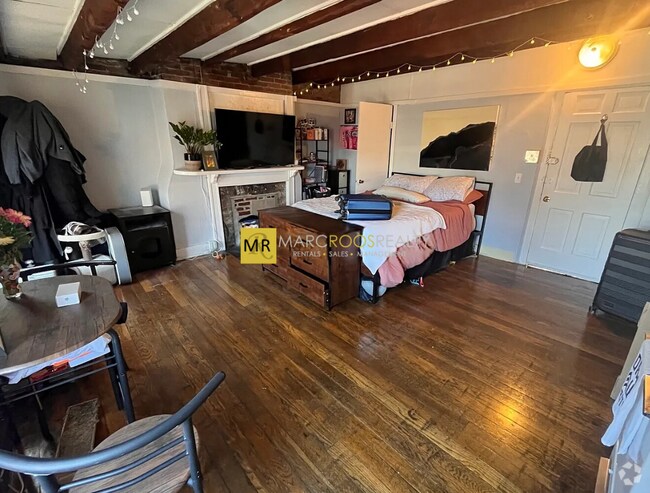 Building Photo - 84 Myrtle St Unit 8 Rental