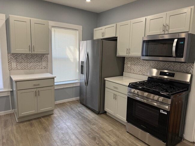 28 Elm Ave Unit 1st Fl