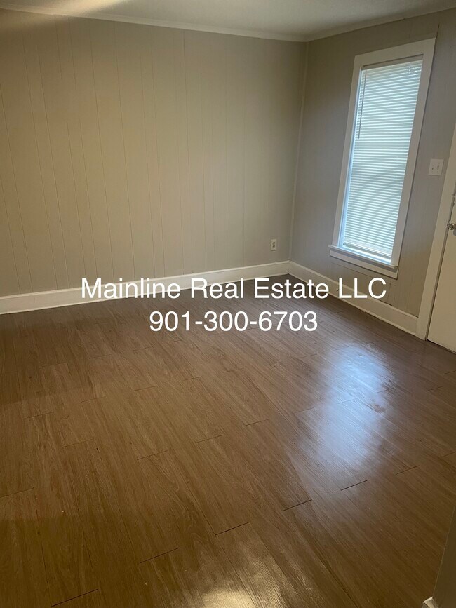 Photo - 2932 Hale Ave