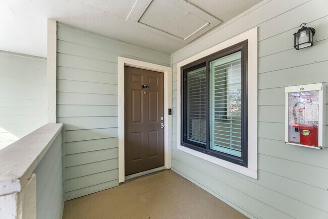 Photo - 1481 Center St Ext