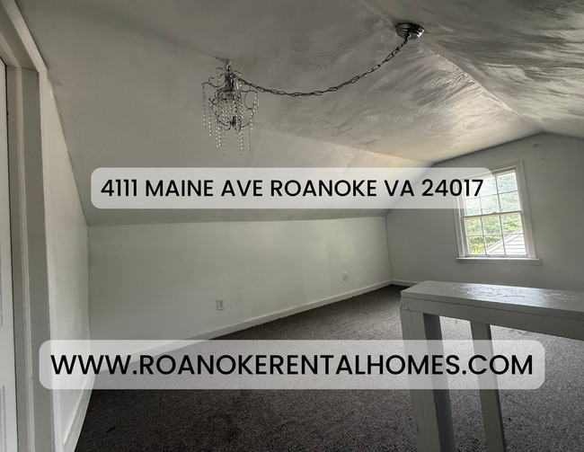 Photo - 4111 Maine Ave NW